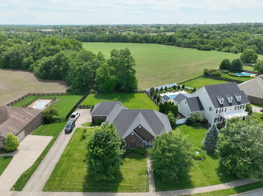 501 Hawthorne Drive Nicholasville KY 40356