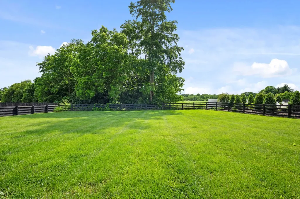 501 Hawthorne Drive Nicholasville KY 40356