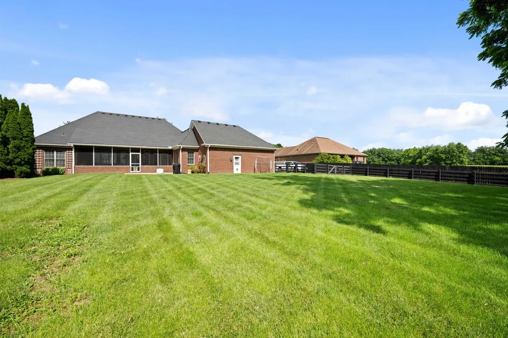 501 Hawthorne Drive Nicholasville KY 40356