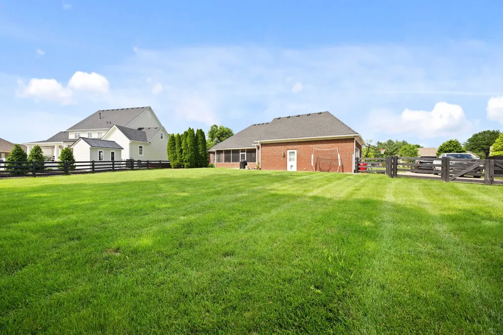 501 Hawthorne Drive Nicholasville KY 40356