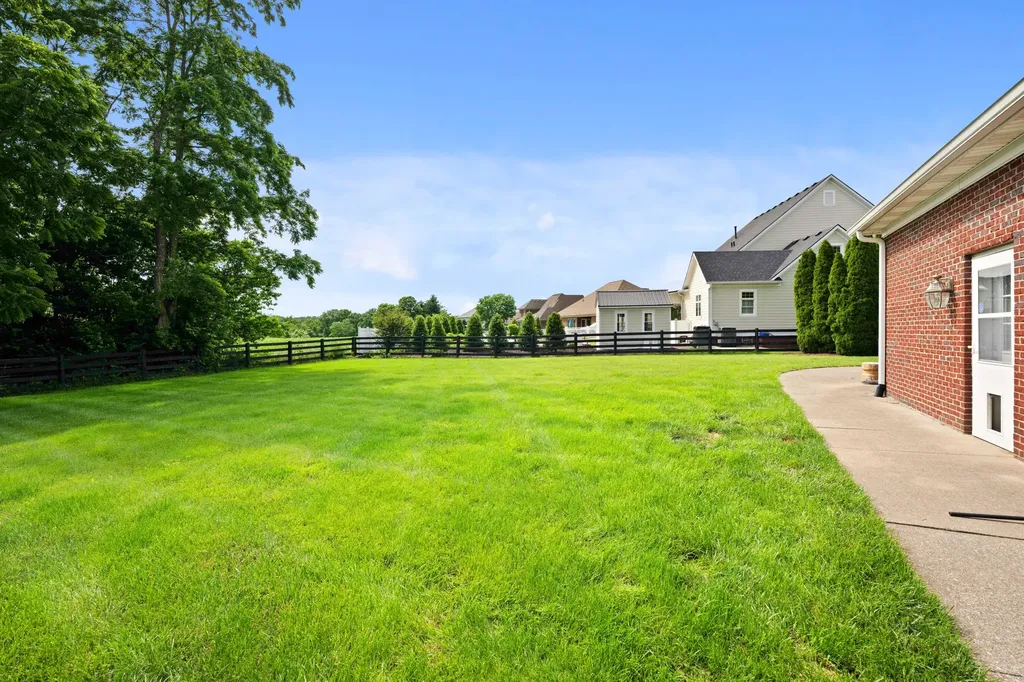 501 Hawthorne Drive Nicholasville KY 40356