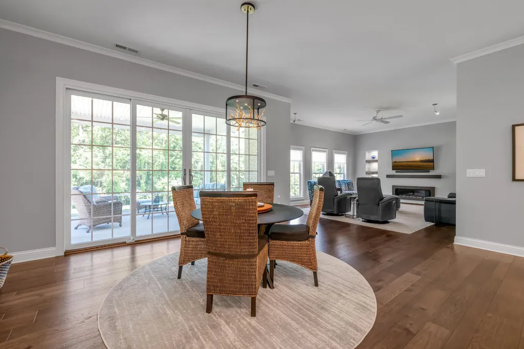 392 Weston Park Lexington KY 40515