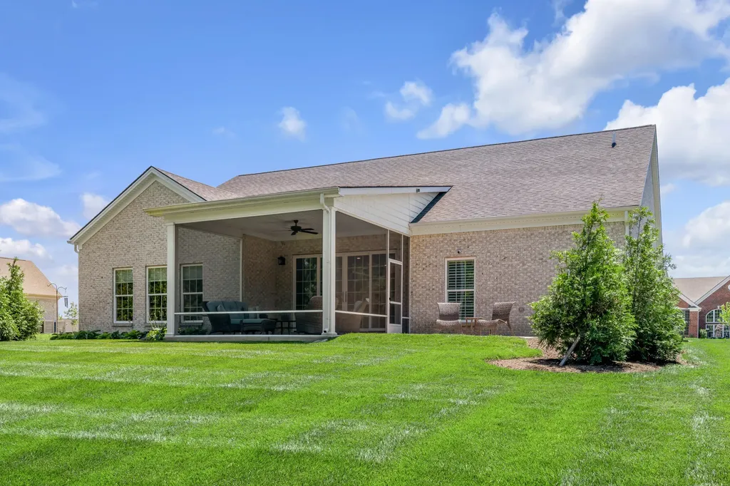 392 Weston Park Lexington KY 40515