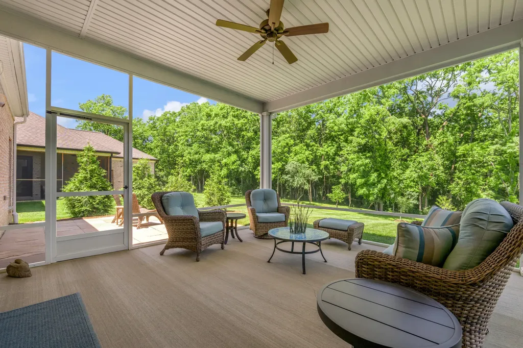 392 Weston Park Lexington KY 40515