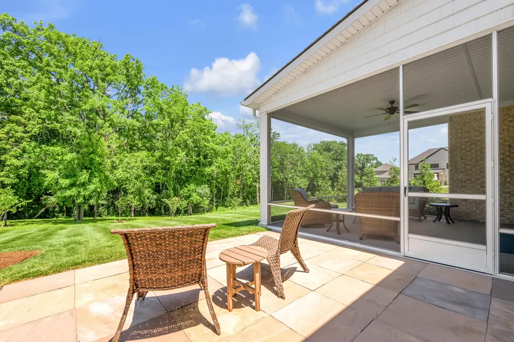 392 Weston Park Lexington KY 40515
