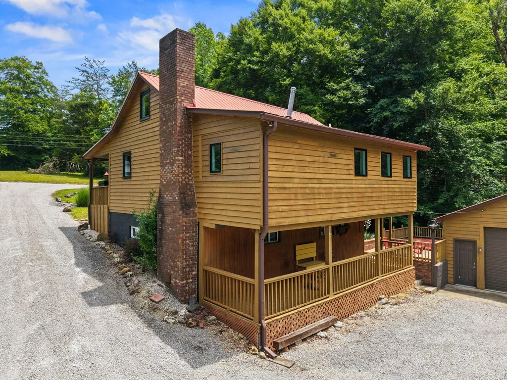 79 First Jasper Road Burnside KY 42519