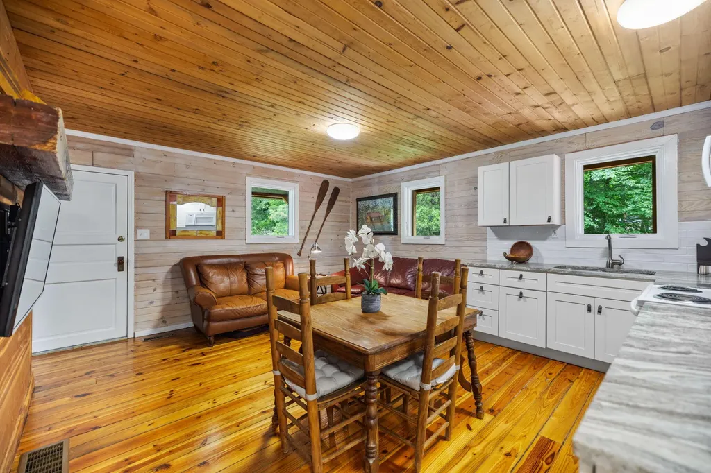 79 First Jasper Road Burnside KY 42519