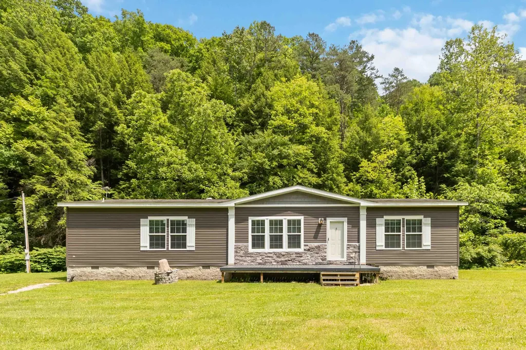 5487 W Kentucky Highway 30 Jackson KY 41339