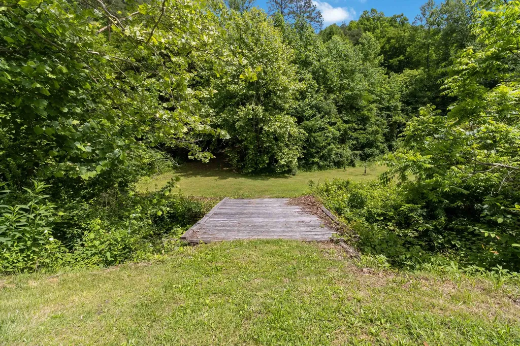 5487 W Kentucky Highway 30 Jackson KY 41339