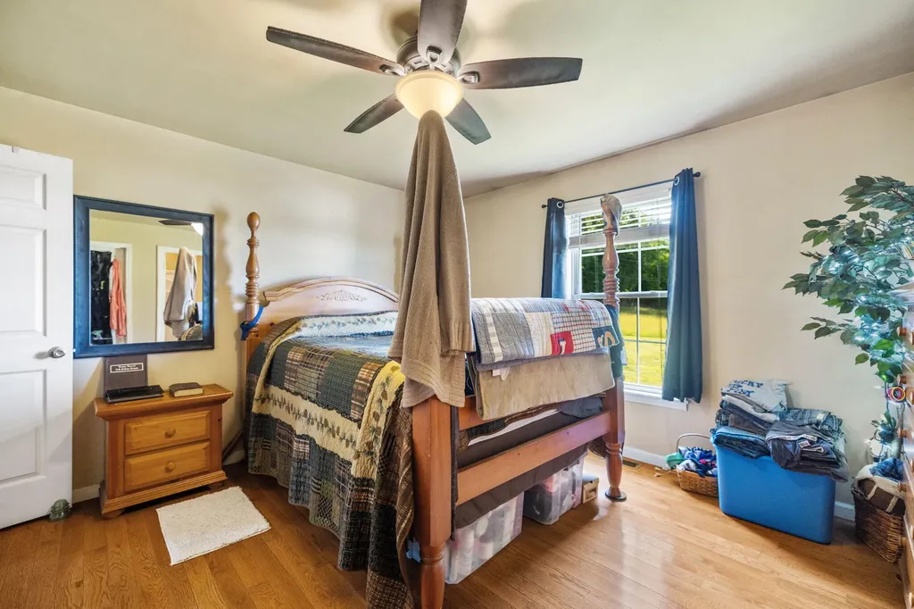 15 Rose Lane Clay City KY 40312