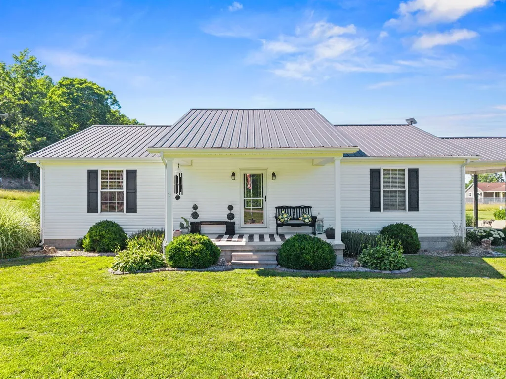 15 Rose Lane Clay City KY 40312