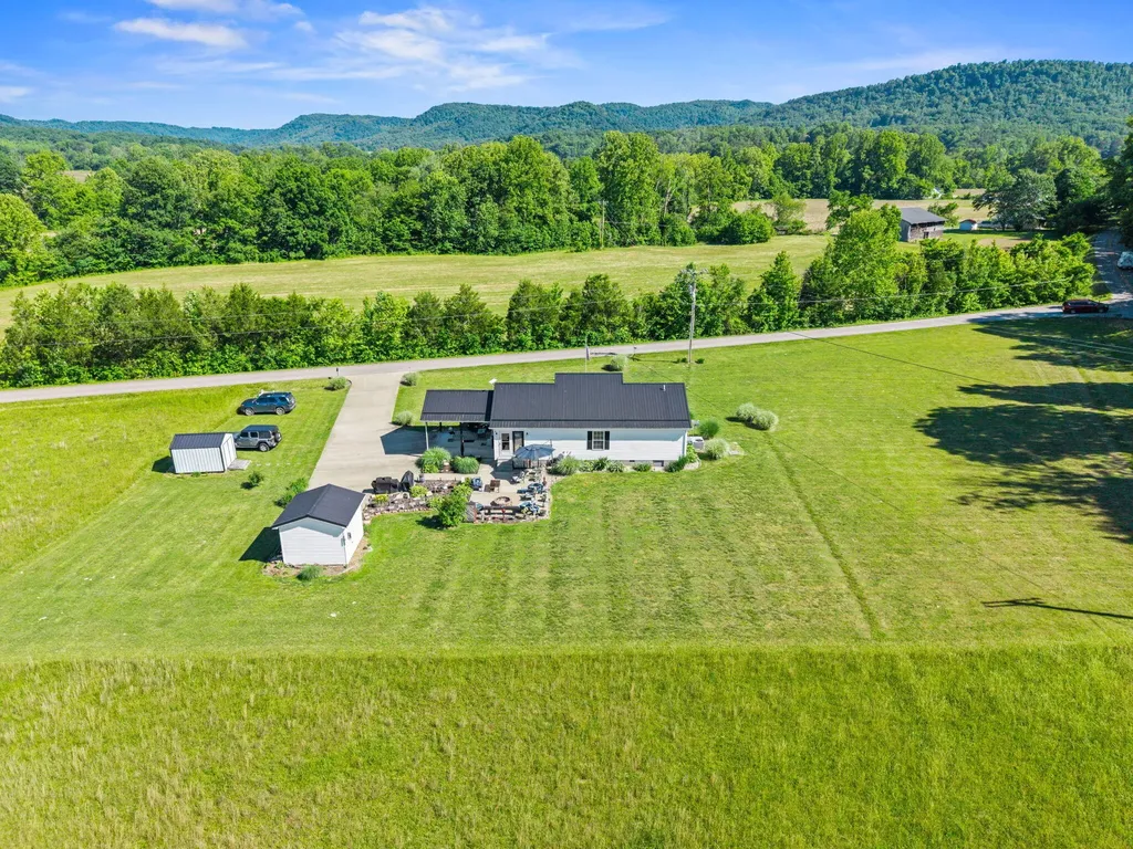 15 Rose Lane Clay City KY 40312
