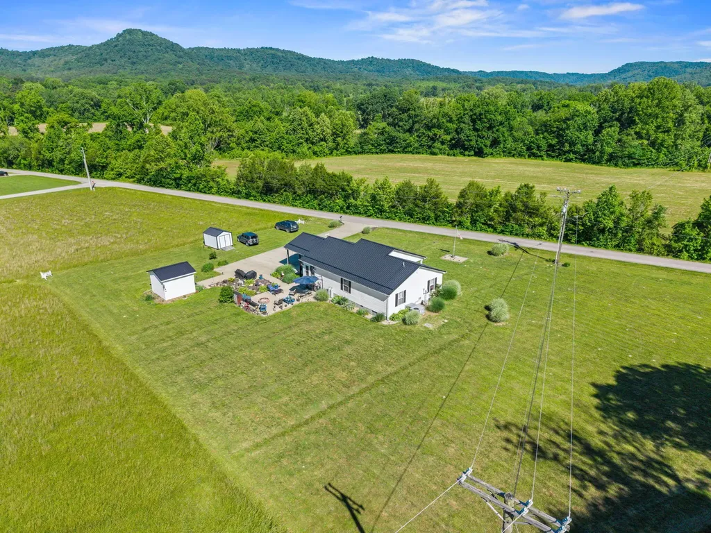 15 Rose Lane Clay City KY 40312