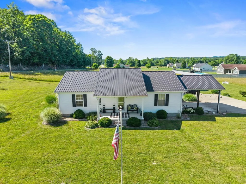 15 Rose Lane Clay City KY 40312