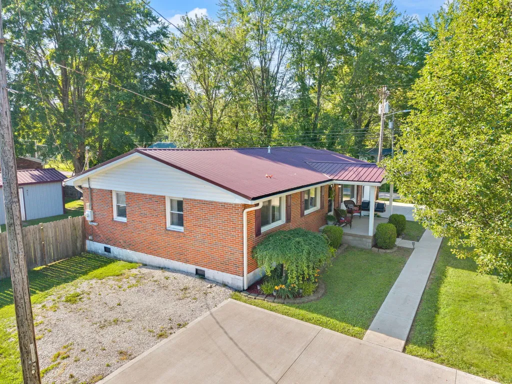 132 Airport Road Stanton KY 40380
