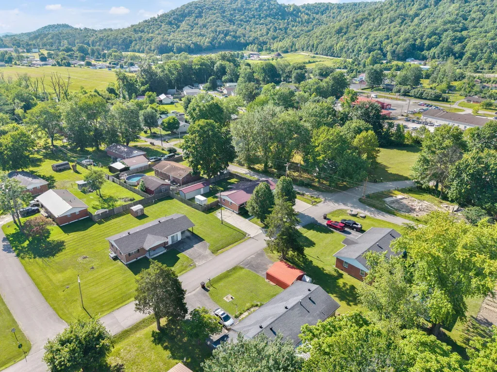 132 Airport Road Stanton KY 40380