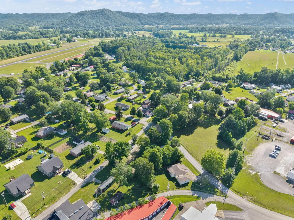 132 Airport Road Stanton KY 40380