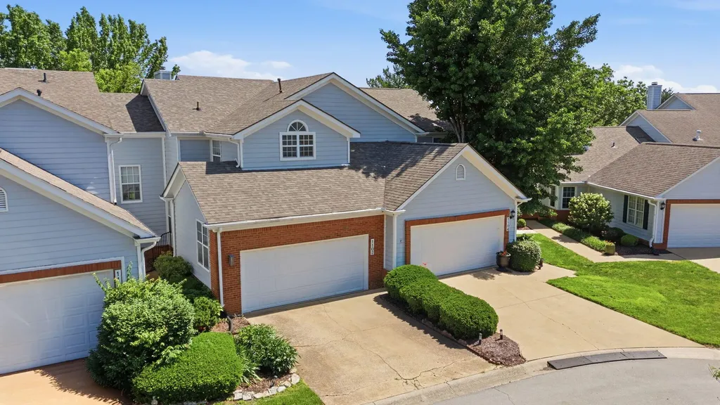 1102 Griffin Gate Drive Lexington KY 40511