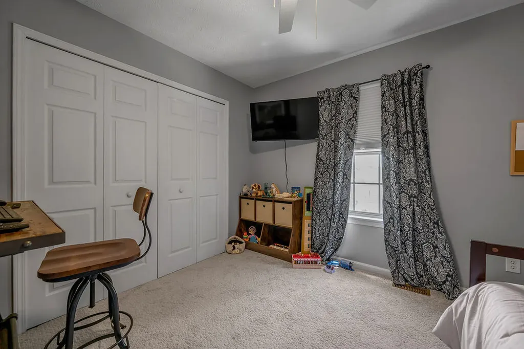 395 Colony Drive Versailles KY 40383