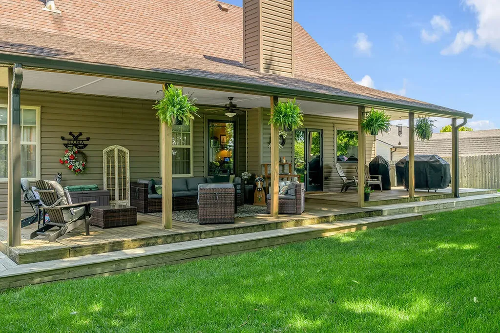 395 Colony Drive Versailles KY 40383