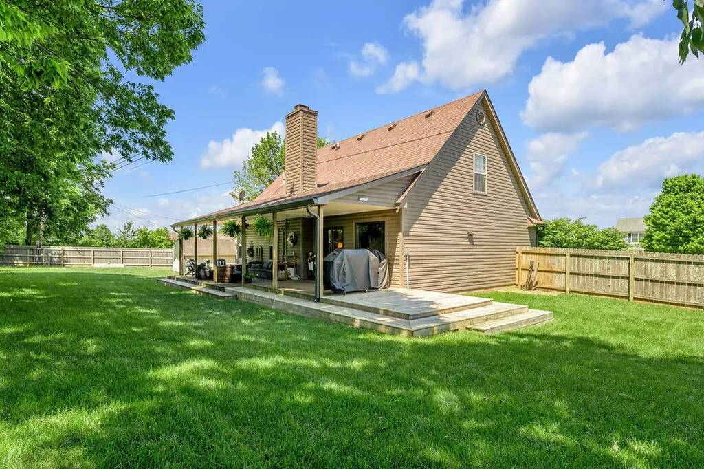 395 Colony Drive Versailles KY 40383