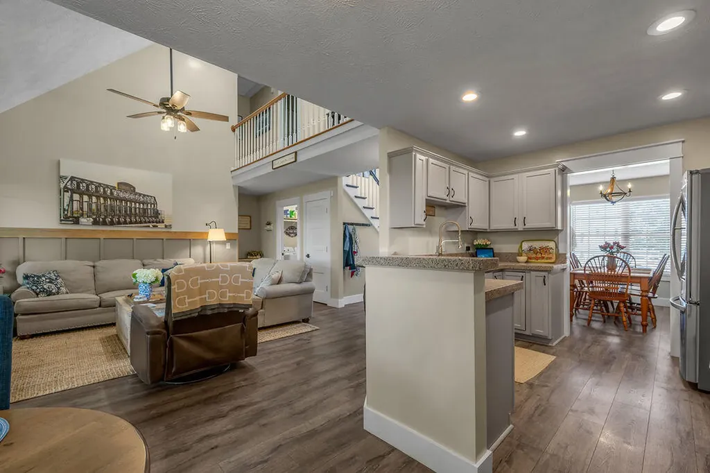 395 Colony Drive Versailles KY 40383