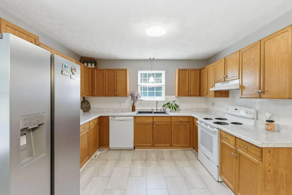 115 Logston Heights Berea KY 40403