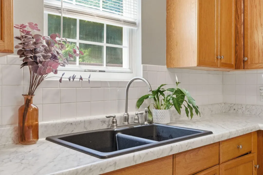 115 Logston Heights Berea KY 40403