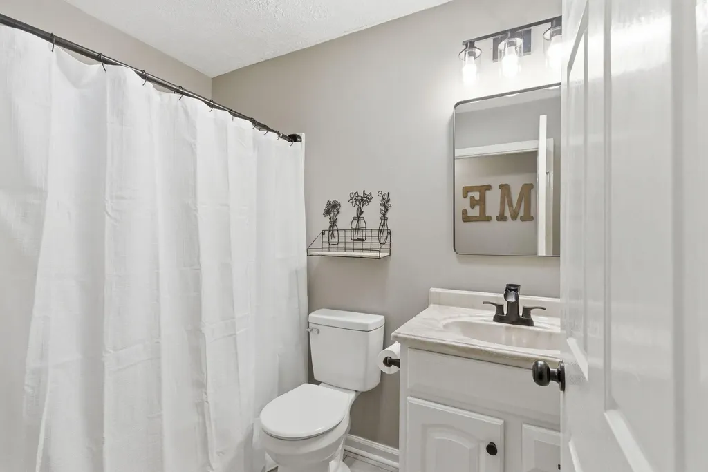 115 Logston Heights Berea KY 40403