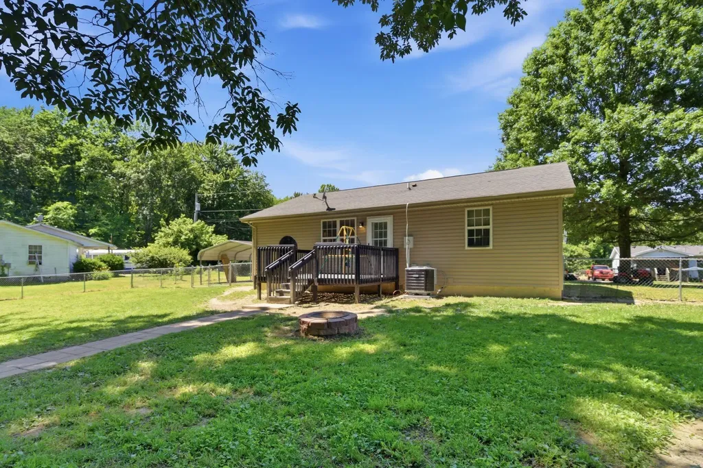115 Logston Heights Berea KY 40403