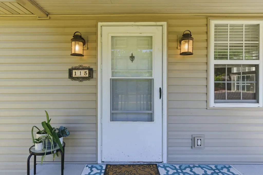 115 Logston Heights Berea KY 40403