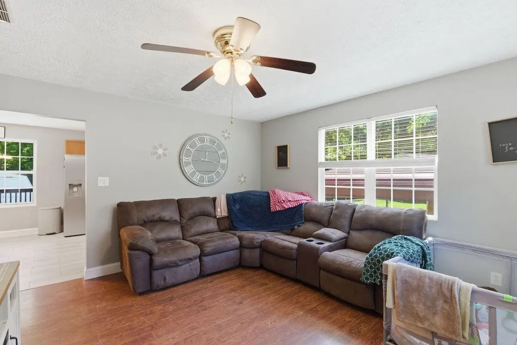 115 Logston Heights Berea KY 40403