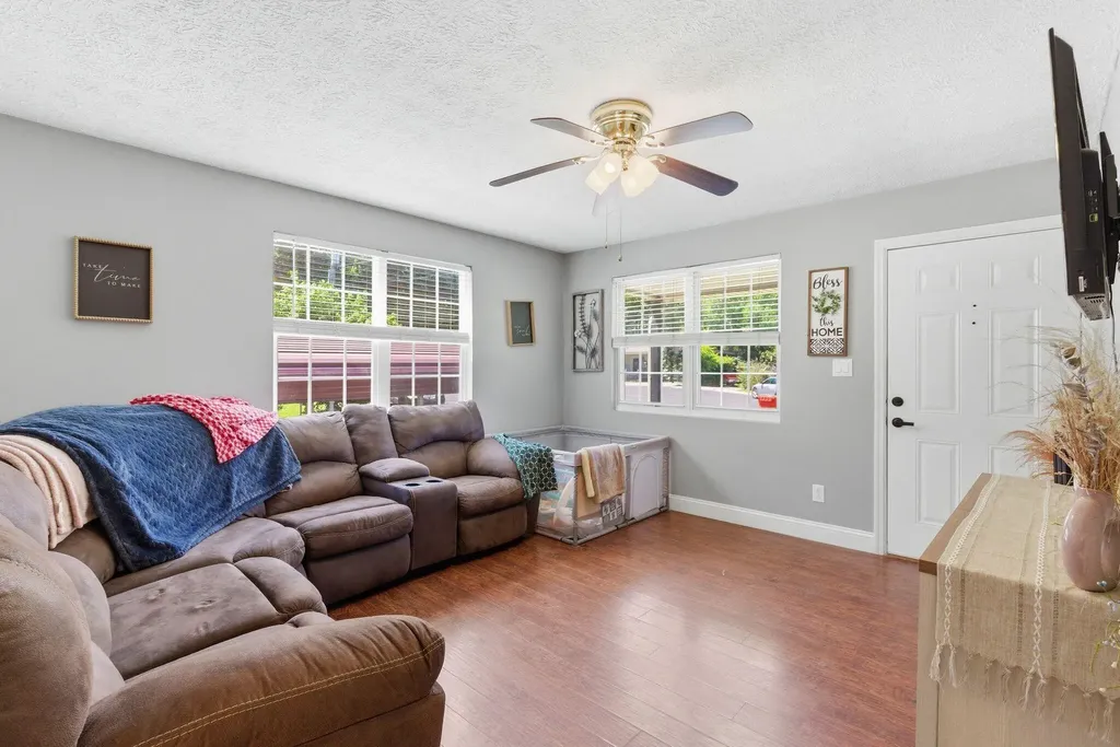 115 Logston Heights Berea KY 40403