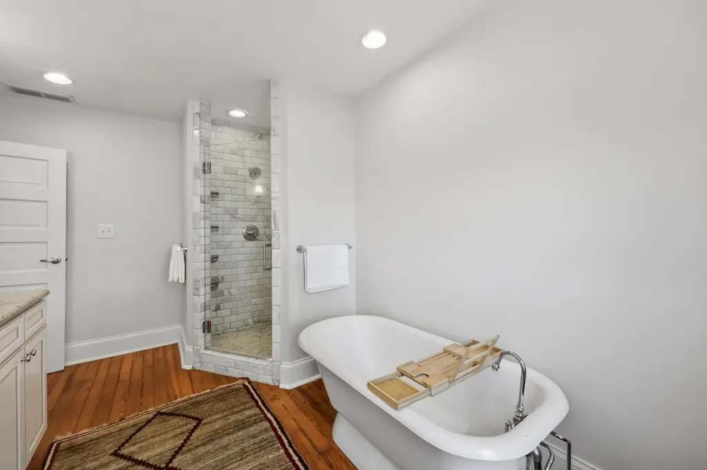 125 E Fourth Street Lexington KY 40508
