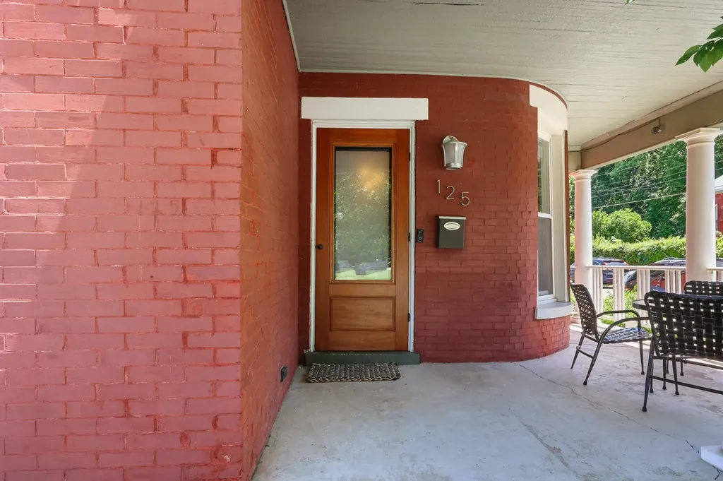 125 E Fourth Street Lexington KY 40508