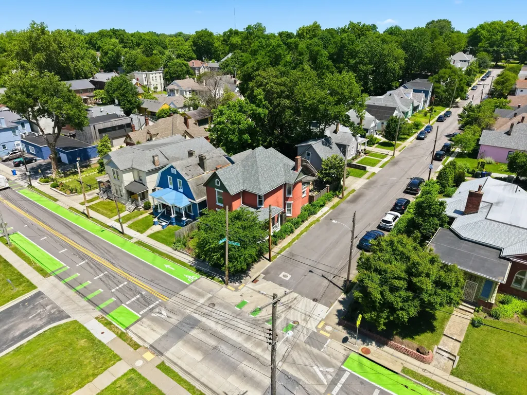 125 E Fourth Street Lexington KY 40508