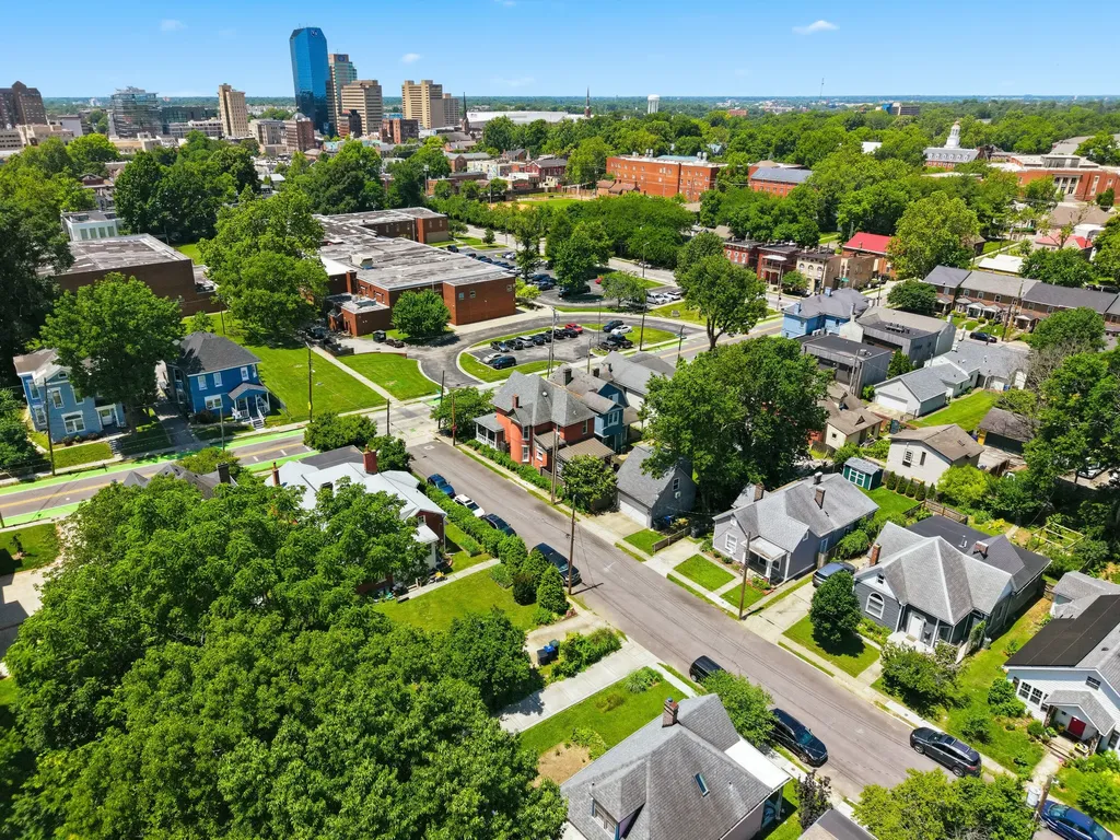 125 E Fourth Street Lexington KY 40508