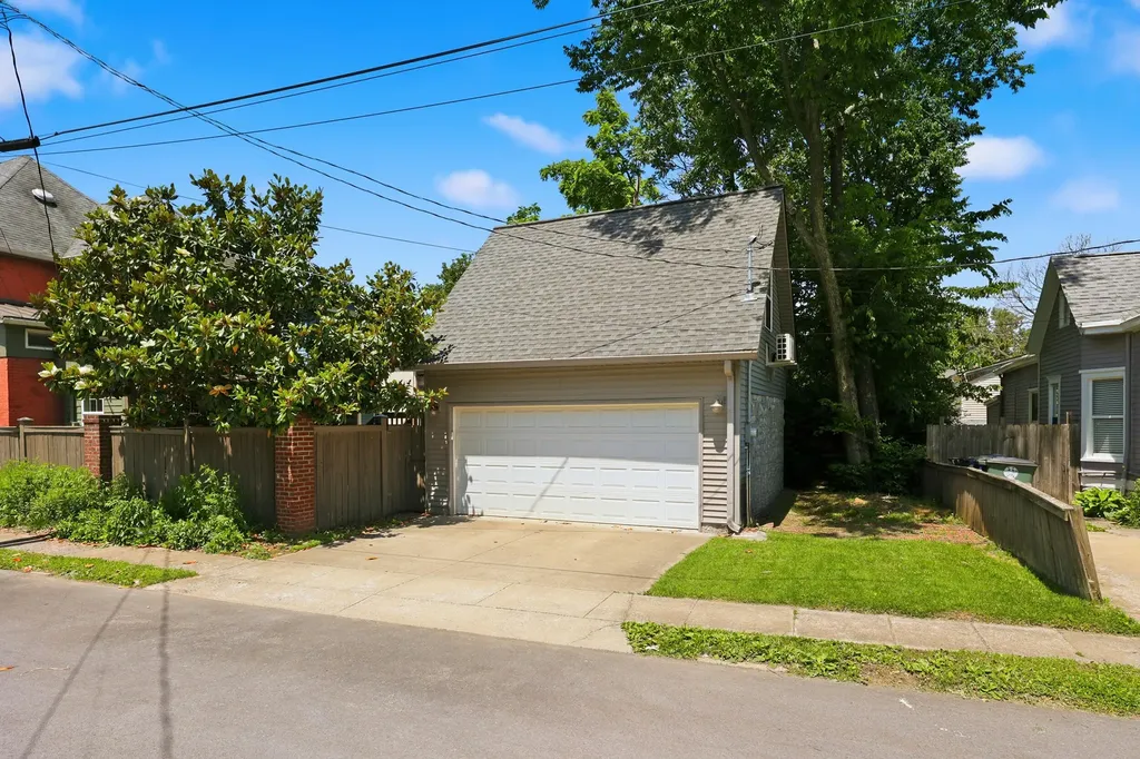 125 E Fourth Street Lexington KY 40508