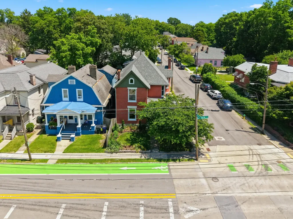 125 E Fourth Street Lexington KY 40508