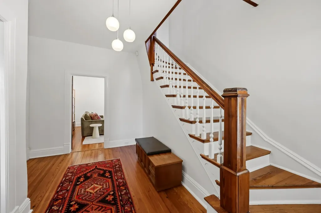 125 E Fourth Street Lexington KY 40508