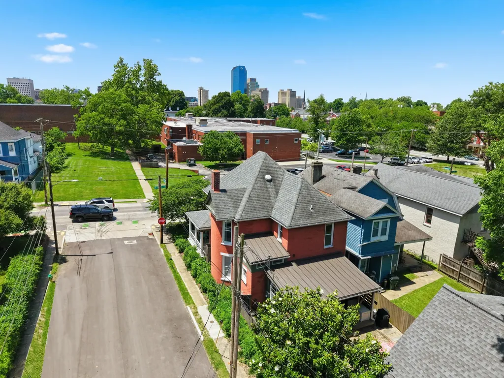 125 E Fourth Street Lexington KY 40508
