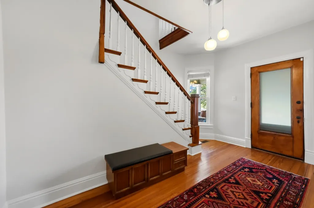 125 E Fourth Street Lexington KY 40508