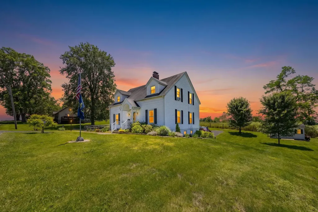 425 Elizaville Avenue Flemingsburg KY 41041