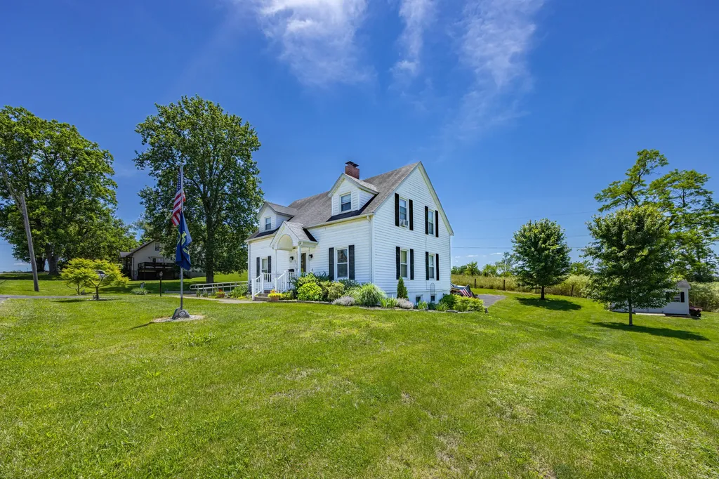 425 Elizaville Avenue Flemingsburg KY 41041