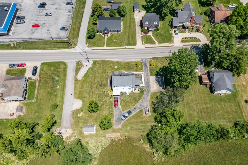 425 Elizaville Avenue Flemingsburg KY 41041