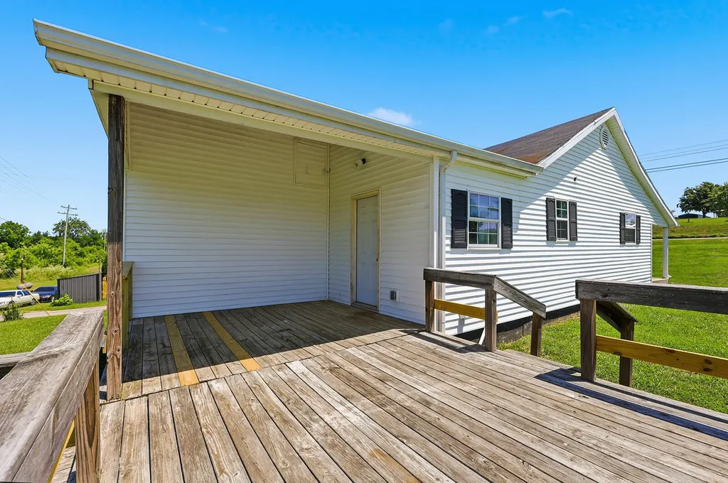 2214 Harrodsburg Road Lawrenceburg KY 40342