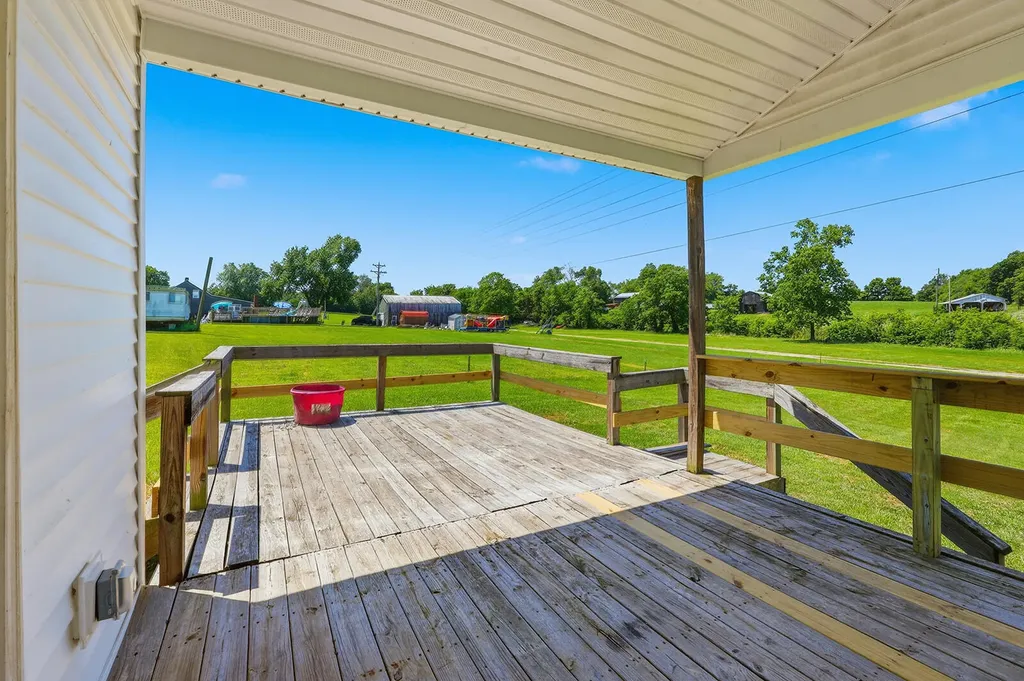 2214 Harrodsburg Road Lawrenceburg KY 40342
