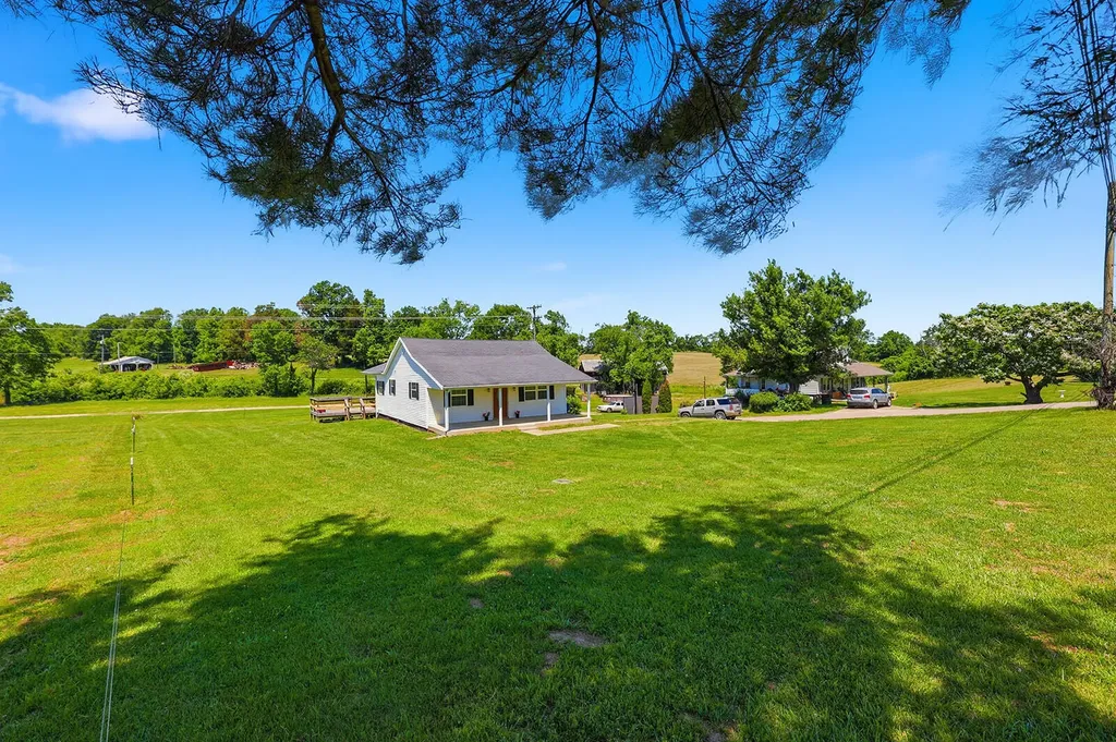 2214 Harrodsburg Road Lawrenceburg KY 40342