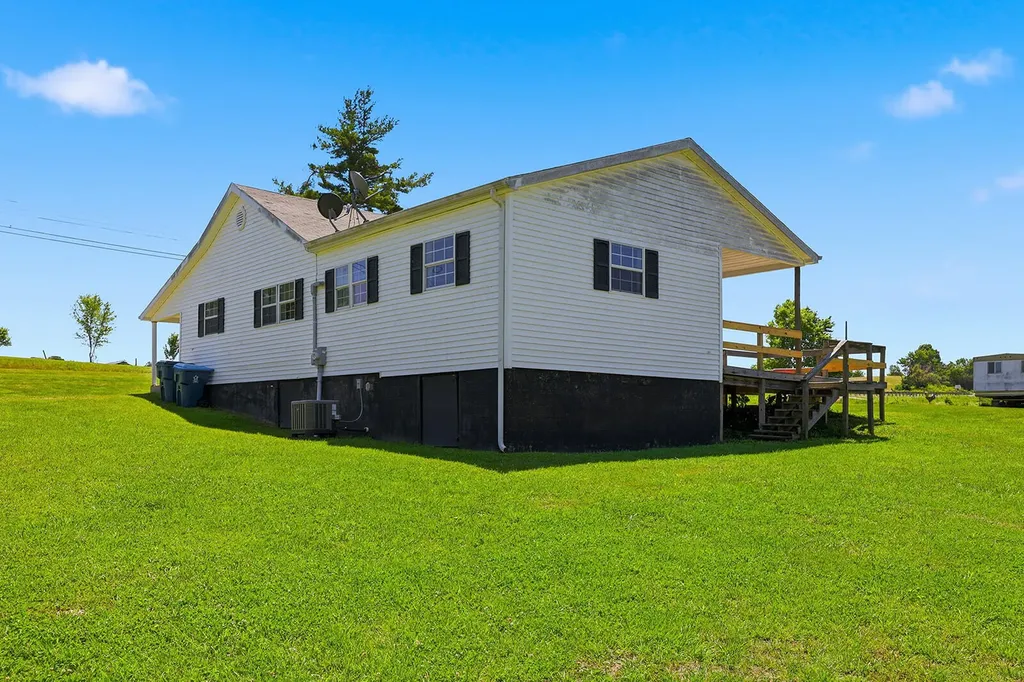 2214 Harrodsburg Road Lawrenceburg KY 40342