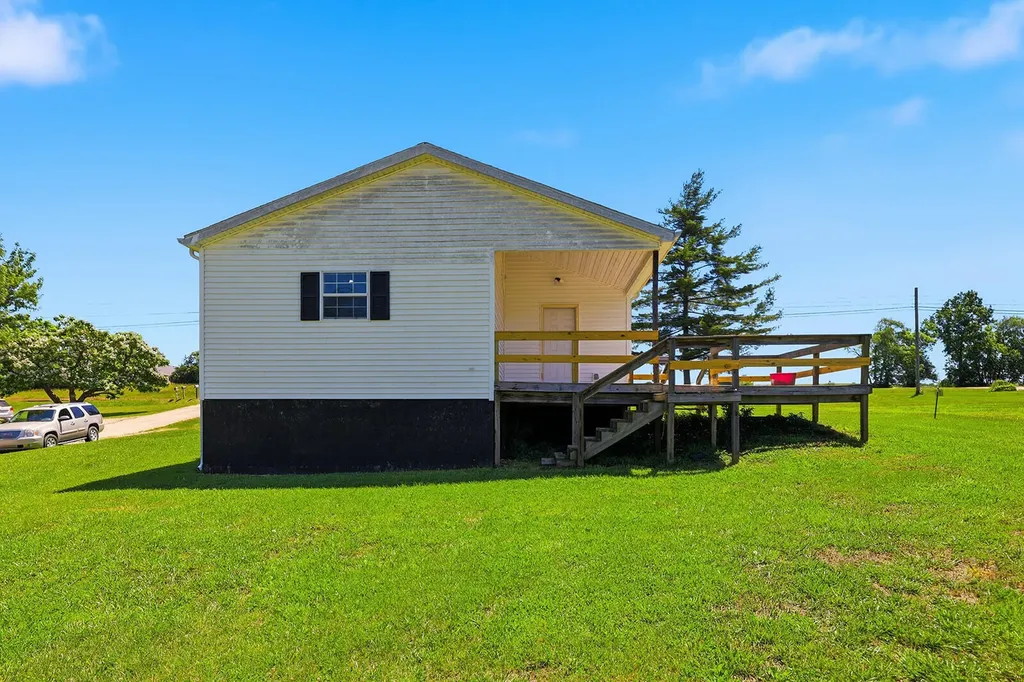 2214 Harrodsburg Road Lawrenceburg KY 40342